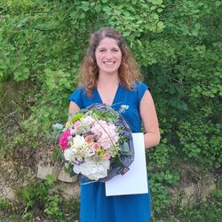 Laura Heckmann erhält das Dr.-Horst-Schmidt-Stipendium